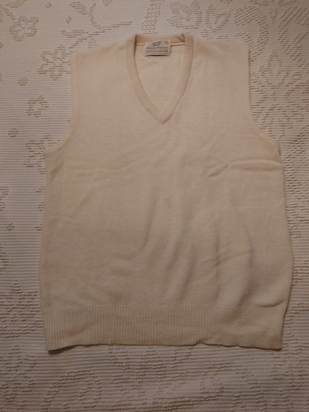 Vintage Lord Jeff Men's V-Neck Sweater Vest in Cream - Classic Knit